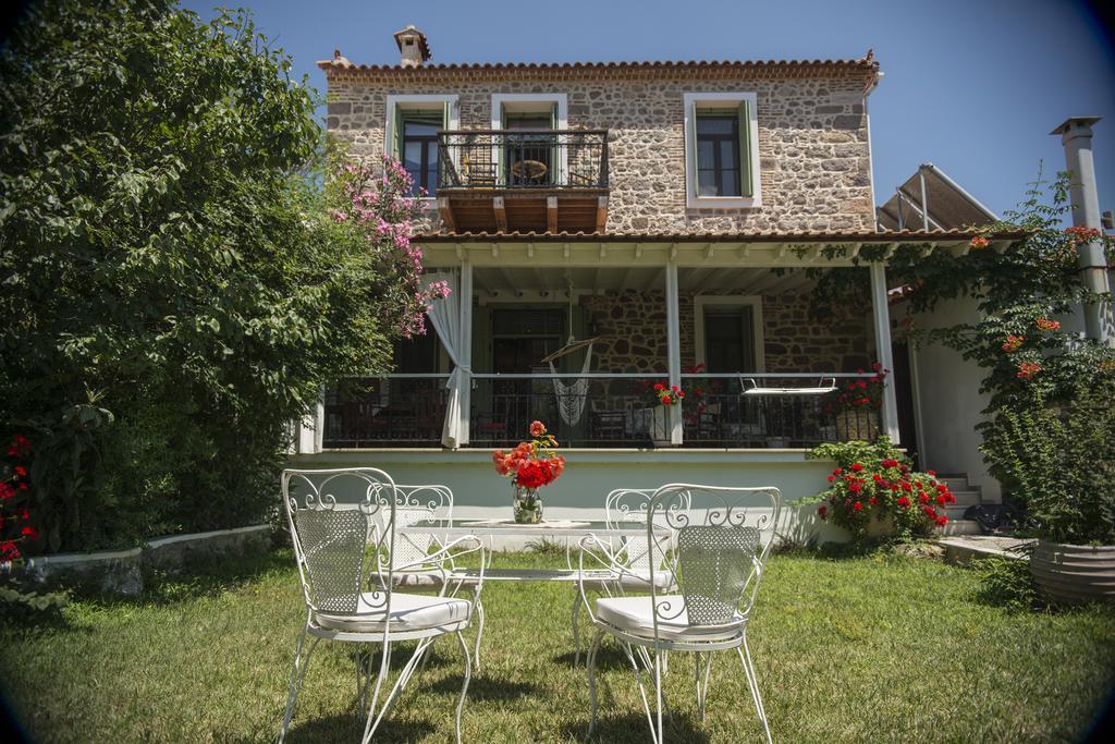 Archontiko Petras 1821 Otel Dış mekan fotoğraf